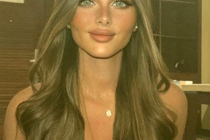 Elizabeth, 37, a brunette dark-eyed caucasian companion based in Sran-Belakro. Offering Girlfriend Experience, BDSM, Domination, OWO, CIM. Available for inca...