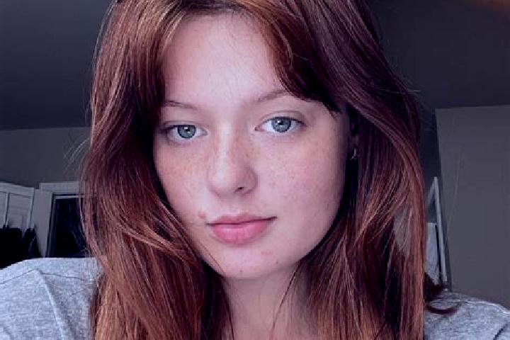 Elizabeth, 37, a red green-eyed european companion based in Soncino. Offering Striptease, Overnight, Couples. Available for incall and outcall, day and eveni...