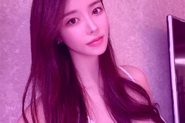 Elizabeth, 37 — Escort in Yangpingguan, China