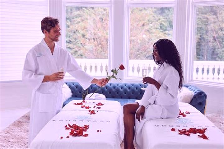 Elizabeth, 38, a black grey-eyed ebony companion based in Roye. Offering Dinner Date, Erotic Massage, Girlfriend Experience, Couples, Domination. Available f...