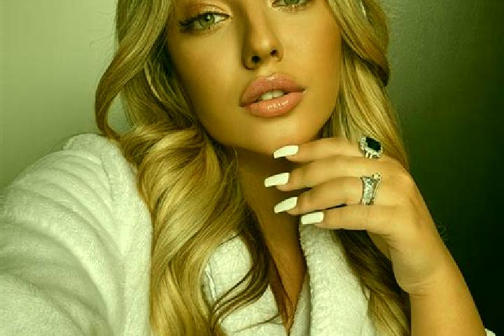 Elizabeth, 38, a blonde amber-eyed latina companion based in Alandurai. Offering Party Girl, BDSM, Tantra, A-Level, CIM. Available for incall and outcall, da...