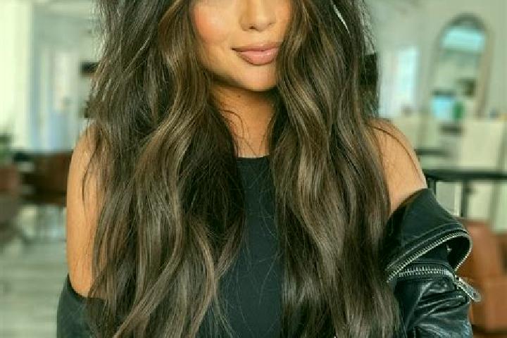 Elizabeth, 38, a brunette dark-eyed slavic companion based in Kallidaikurichi. Offering Roleplay, Erotic Massage, Striptease, Duos. Available for incall and ...