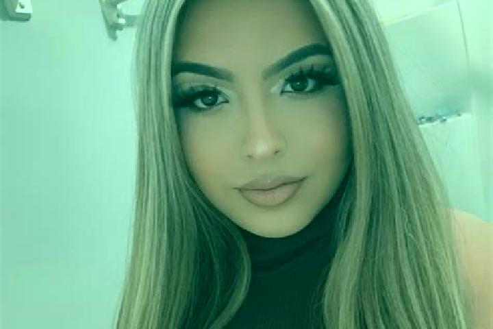Elizabeth, 38, a red blue-eyed mixed companion based in Weitensfeld. Offering Striptease, CIM, Erotic Massage, Duos, Fetish. Available for incall and outcall...
