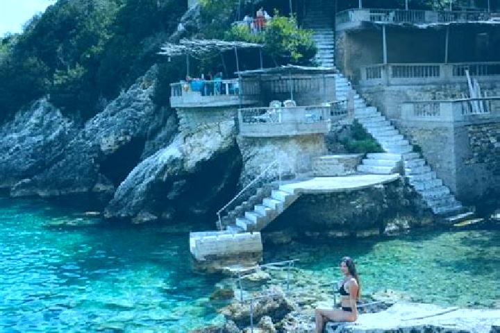 Elizabeth, 38 — Escort in Meniko, Cyprus