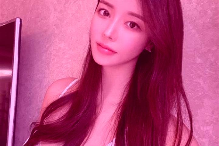 Elizabeth, 38 — Escort in Niaojin, China