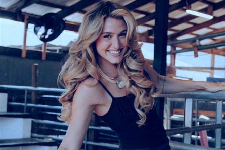 Elizabeth, 38 — Escort in Steele, United States