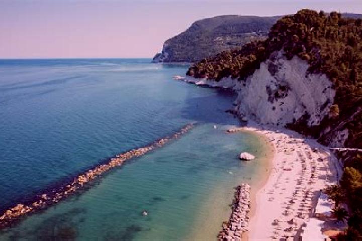 Elizabeth, 39, a auburn dark-eyed european companion based in Marina di Altidona. Offering Tantra, Massage, CIM. Available for incall and outcall, overnight ...
