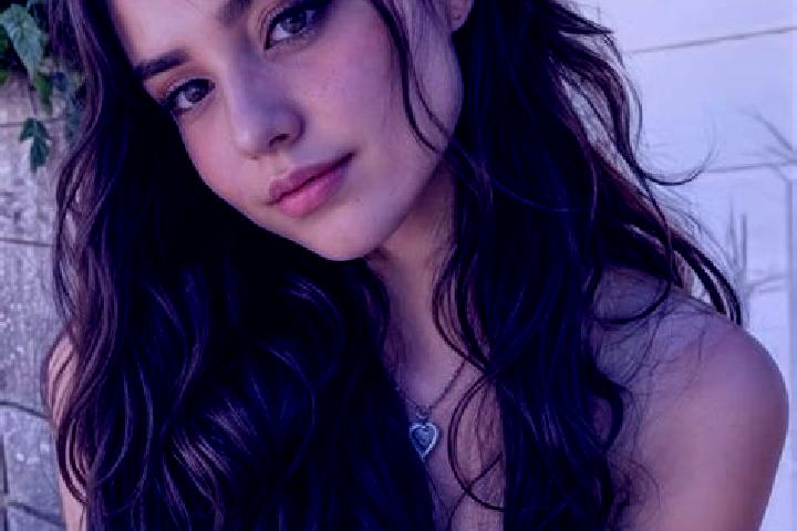 Elizabeth, 39, a auburn dark-eyed middle eastern companion based in Seyssins. Offering Girlfriend Experience, OWO, Overnight. Available for incall and outcal...