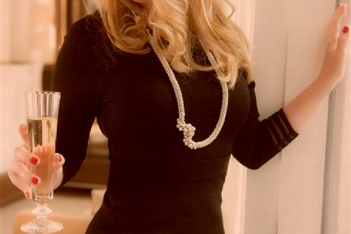 Elizabeth, 39, a blonde amber-eyed caribbean companion based in Warkworth. Offering Duos, Overnight, Domination. Available for incall and outcall, overnight ...