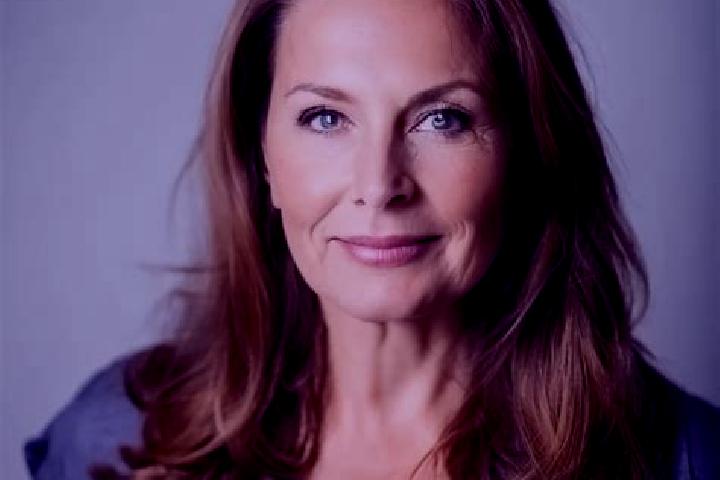 Elizabeth, 39, a brunette blue-eyed caucasian companion based in South Lismore. Offering Domination, GFE, A-Level. Available for incall and outcall, day and ...