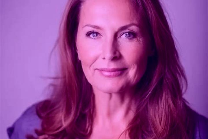 Elizabeth, 39, a chestnut grey-eyed caucasian companion based in Langar. Offering BDSM, 69, Dinner Date, Party Girl. Available for incall and outcall, day an...