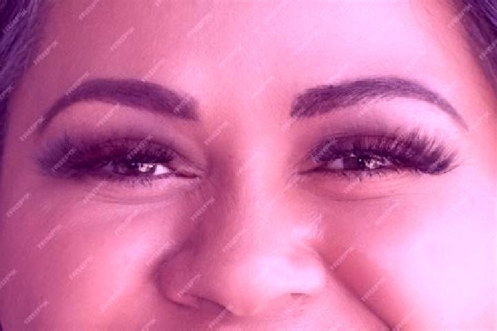 Elizabeth, 39, a red green-eyed latina companion based in Jajinci. Offering Fetish, Duos, Travel Companion. Available for incall and outcall, day and evening...