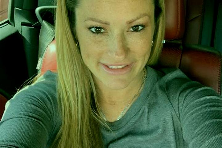 Elizabeth, 39, a red grey-eyed caribbean companion based in Chittanur. Offering Girlfriend Experience, Overnight, 69, Fetish. Available for incall and outcal...