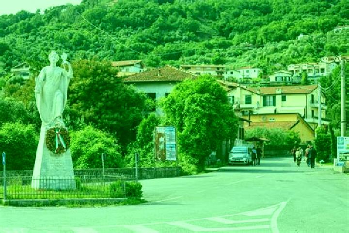 Elizabeth, 39 — Escort in Albiano Magra, Italy