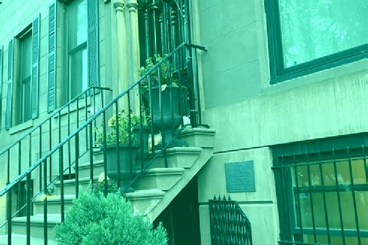 Elizabeth, 39 — Escort in Avenue B and C, United States