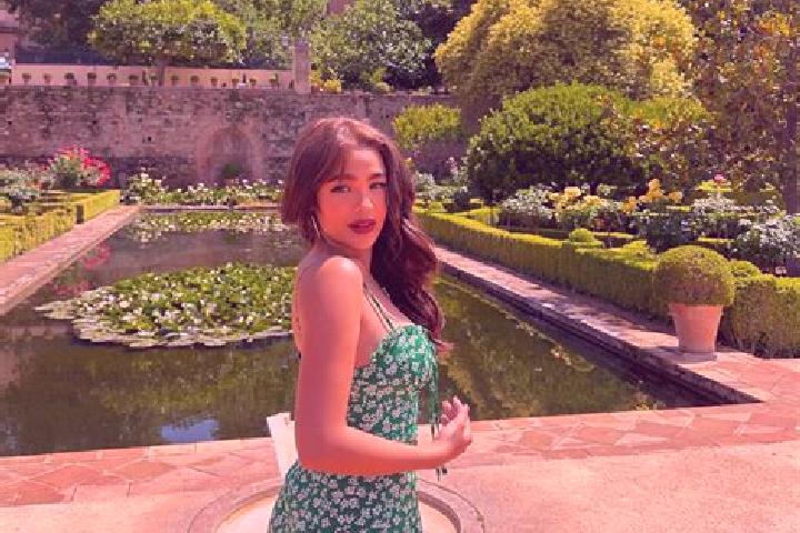 Elizabeth, 39 — Escort in Briantes, France