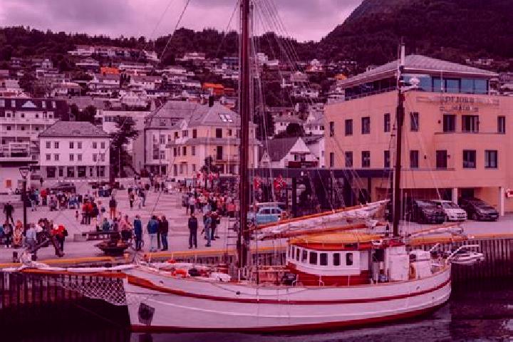 Elizabeth, 39 — Escort in Maloy, Norway