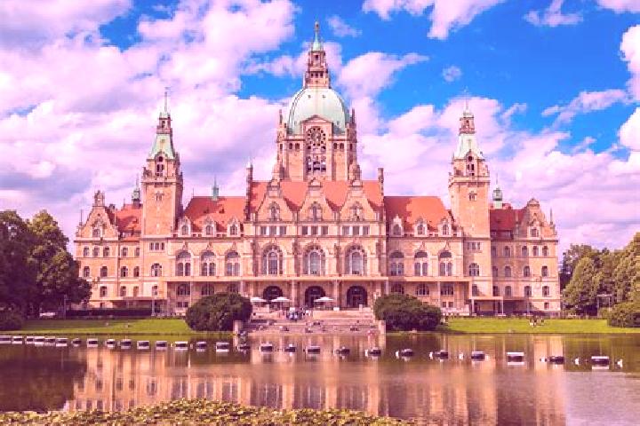 Elizabeth, 39 — Escort in Pollhagen, Germany