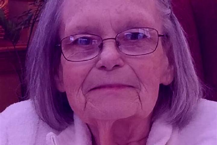 Elizabeth, 39 — Escort in Stronghurst, United States