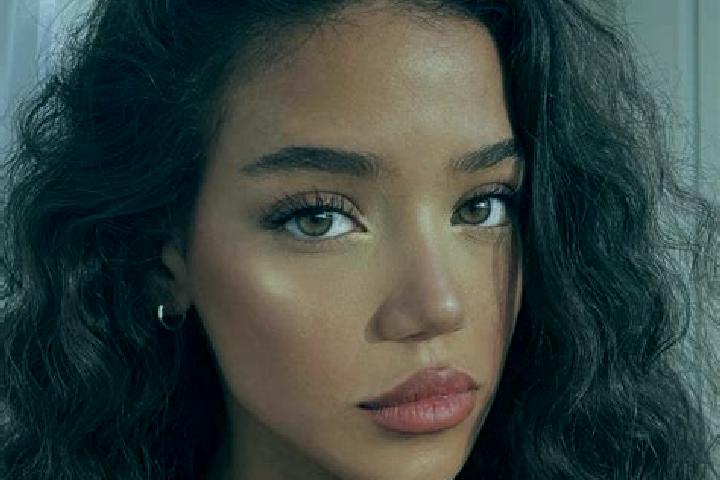 Ella, 20, a black brown-eyed middle eastern companion based in Llanfairpwllgwyngyll. Offering Duos, CIM, Prostate Massage. Available for incall and outcall, ...