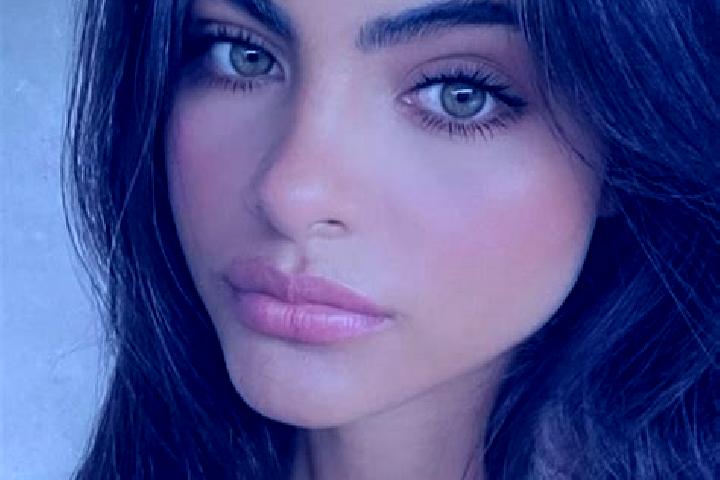 Ella, 20, a black green-eyed middle eastern companion based in Libertad. Offering Couples, A-Level. Available for incall and outcall, overnight bookings avai...