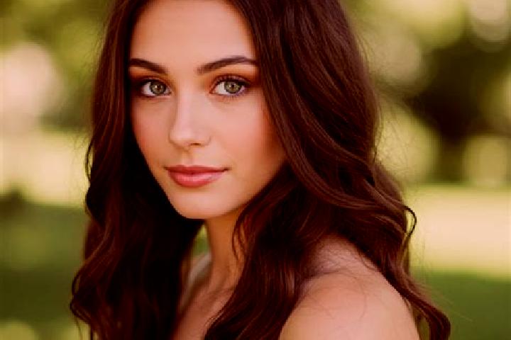 Ella, 20, a black hazel-eyed slavic companion based in Karangwungu. Offering Travel Companion, BDSM, Erotic Massage, Tantra. Available for incall and outcall...