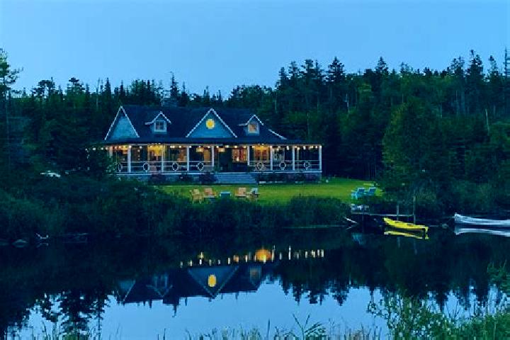 Ella, 20 — Escort in Hubbards, Canada