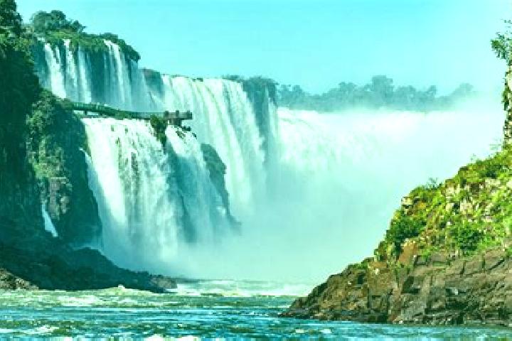 Ella, 20 — Escort in Rio Bonito do Iguacu, Brazil
