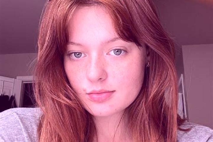 Ella, 21, a auburn amber-eyed mediterranean companion based in Ambel. Offering Overnight, Erotic Massage, BDSM, CIM, A-Level. Available for incall and outcal...