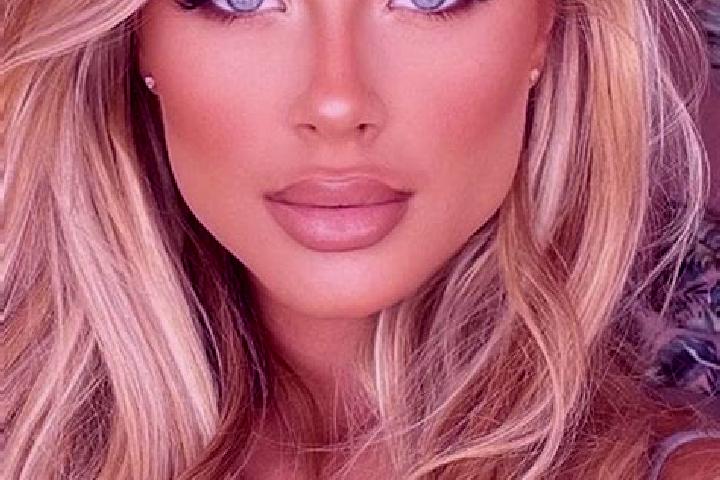 Ella, 21, a blonde hazel-eyed latina companion based in Sikao. Offering BDSM, A-Level, Dinner Date, Striptease. Available for incall and outcall, overnight b...