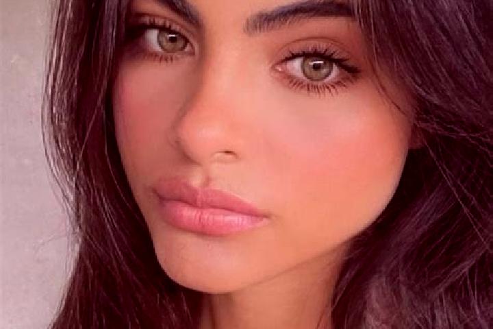 Ella, 21, a brunette green-eyed european companion based in Balingen. Offering Erotic Massage, Tantra, Striptease, A-Level. Available for incall and outcall,...