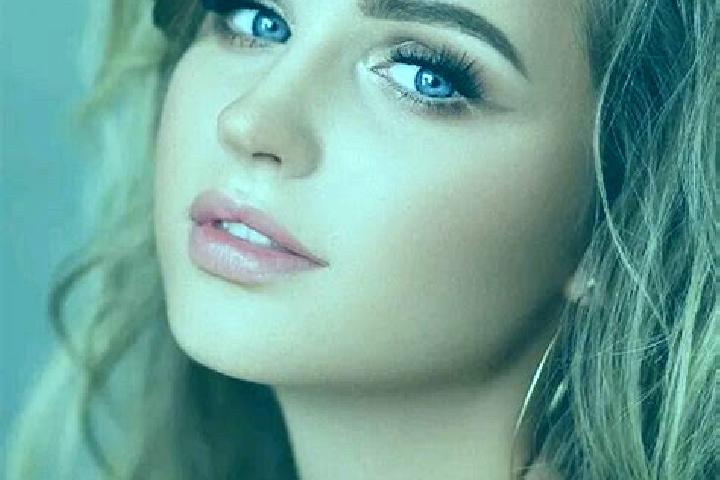 Ella, 21, a dark blonde blue-eyed slavic companion based in Shohimardon. Offering Travel Companion, Party Girl, Duos, Domination. Available for incall and ou...