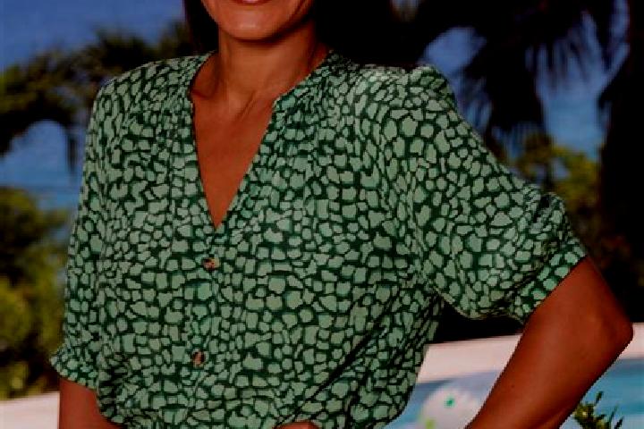 Ella, 21 — Escort in Banares, Spain