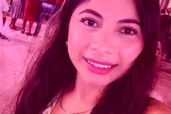 Ella, 21 — Escort in Jolochero, Mexico