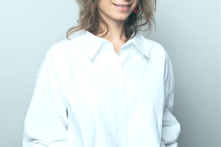 Ella, 21 — Escort in Mecin, Czech Republic