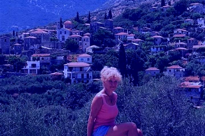 Ella, 21 — Escort in Nea Poteidaia, Greece