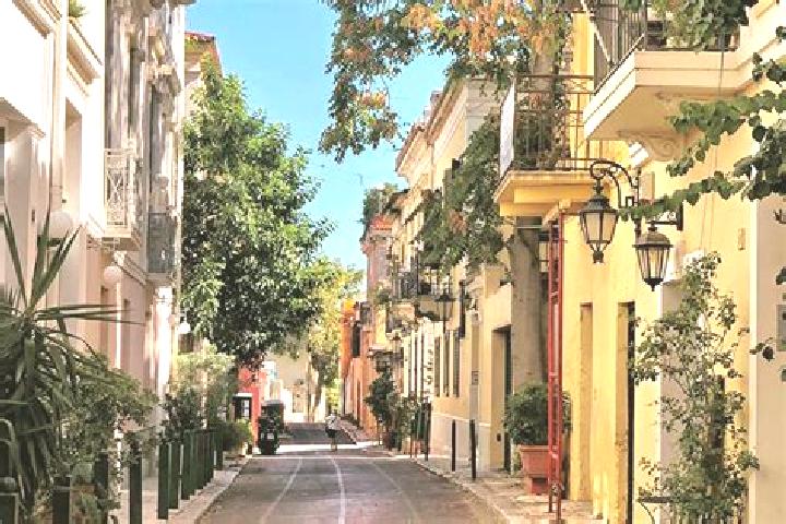 Ella, 21 — Escort in Vyronas, Greece