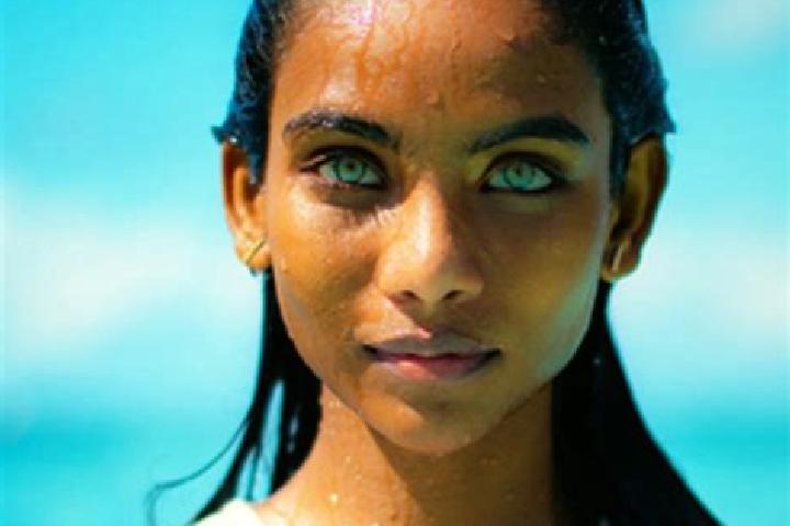 Ella, 22, a black blue-eyed indian companion based in Darton. Offering Massage, Couples. Available for incall and outcall, day and evening dates.