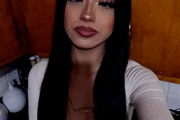 Ella, 22, a black brown-eyed latina companion based in Rajec. Offering Couples, Travel Companion, Girlfriend Experience, GFE, Dinner Date. Available for inca...