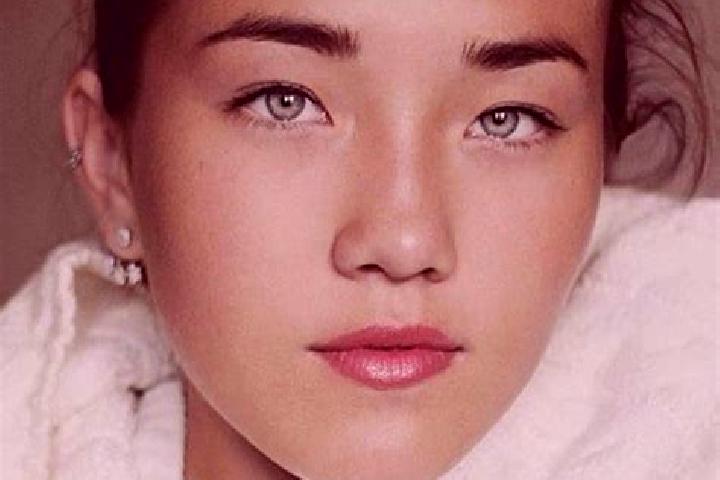 Ella, 22, a black grey-eyed caucasian companion based in Itamogi. Offering Duos, Girlfriend Experience, Tantra, 69, Dinner Date. Available for incall and out...