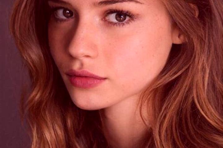 Ella, 22, a chestnut amber-eyed latina companion based in Garden City Park. Offering OWO, Girlfriend Experience, Massage, GFE. Available for incall and outca...