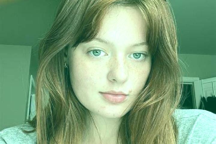 Ella, 22, a chestnut blue-eyed caucasian companion based in Felixlandia. Offering Travel Companion, OWO, Domination, Dinner Date. Available for incall and ou...