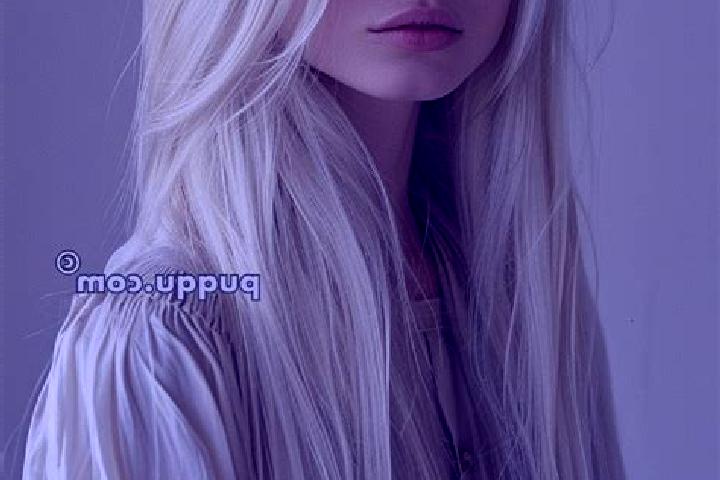 Ella, 22, a platinum blonde blue-eyed latina companion based in Kampung Gedung Siam. Offering OWO, GFE. Available for incall and outcall, day and evening dates.