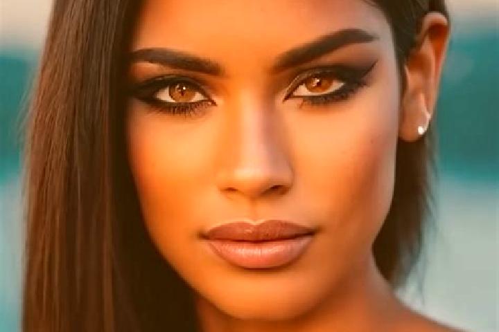 Ella, 22, a red dark-eyed latina companion based in Truesdale. Offering Duos, Overnight, Girlfriend Experience, 69, Party Girl. Available for incall and outc...