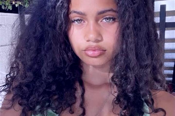 Ella, 22, a red green-eyed mixed companion based in Ribno. Offering Roleplay, Girlfriend Experience, OWO. Available for incall and outcall, day and evening d...