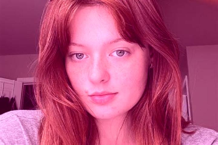 Ella, 22, a red grey-eyed indian companion based in Plean. Offering Overnight, Duos, Couples, BDSM. Available for incall and outcall, day and evening dates.