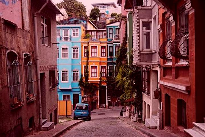 Ella, 22 — Escort in Balat, Turkey