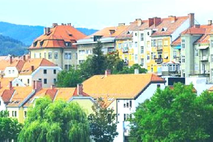 Ella, 22 — Escort in Dragomelj, Slovenia
