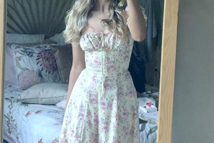 Ella, 22 — Escort in Glengowrie, Australia