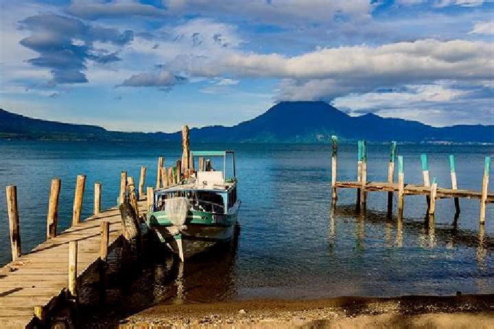 Ella, 22 — Escort in San Pedro La Laguna, Guatemala